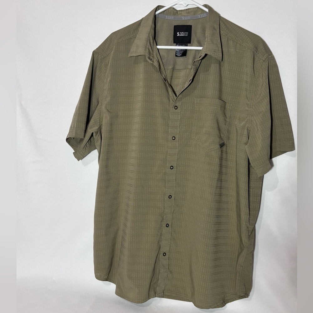 5.11 Tactical Series Mens Button Down Shirt Vented Pockets Khaki Green Size XL
